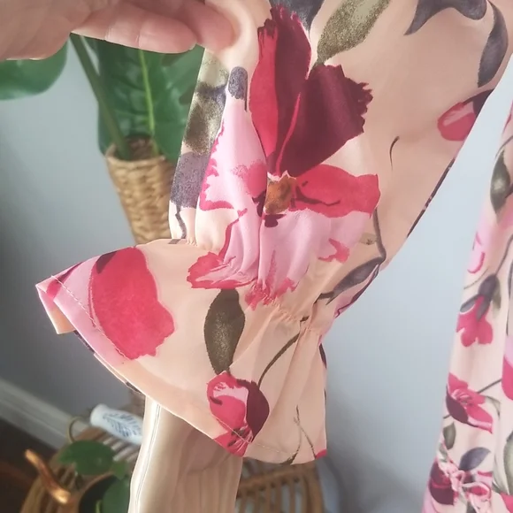 KOjOOIN Pink Floral Smocked Tiered Midi Dress SZ L - Picture 6 of 17